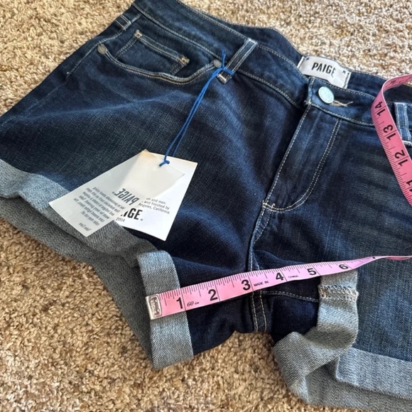 NWT PAIGE Jimmy Jimmy Short Cuffed Dark Wash
size 28 - Picture 9 of 12